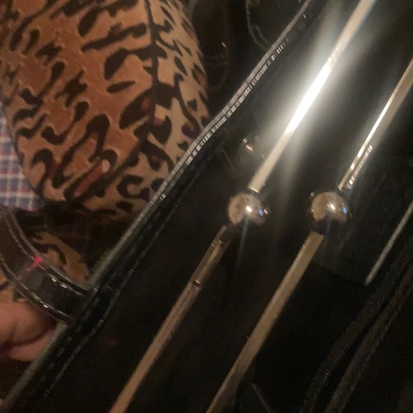 Coach bag larger practically brand new for you - Picture 6 of 9